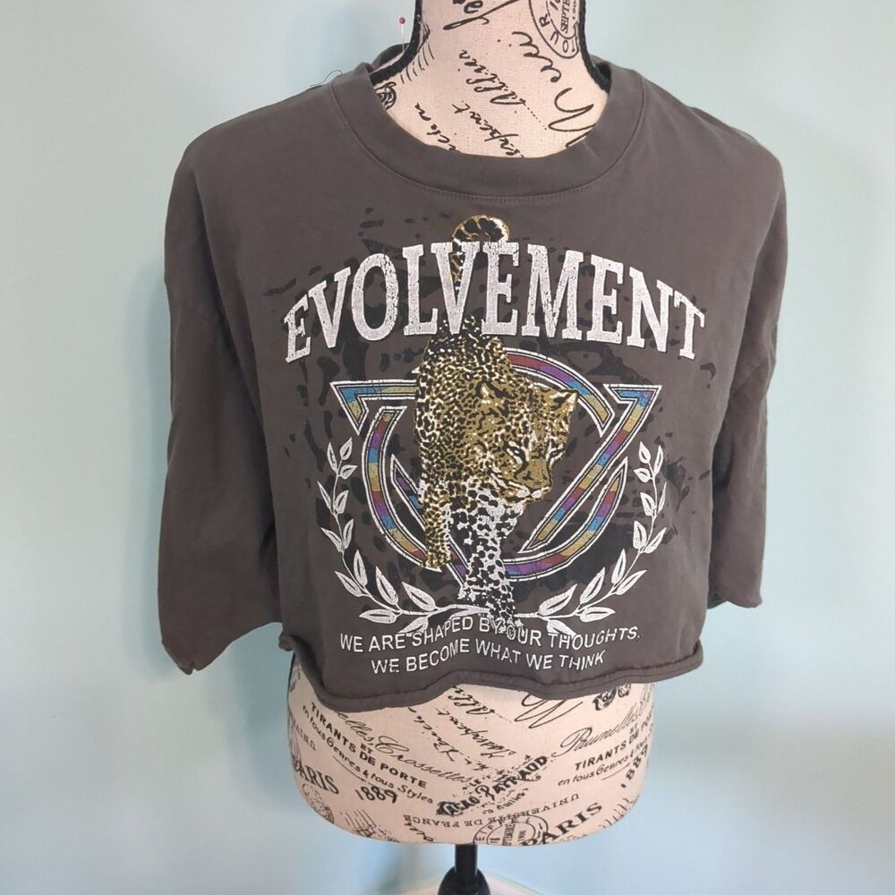 TRUCE Girls Crop Top medium oversized Long Sleeve Evolvement Graphic